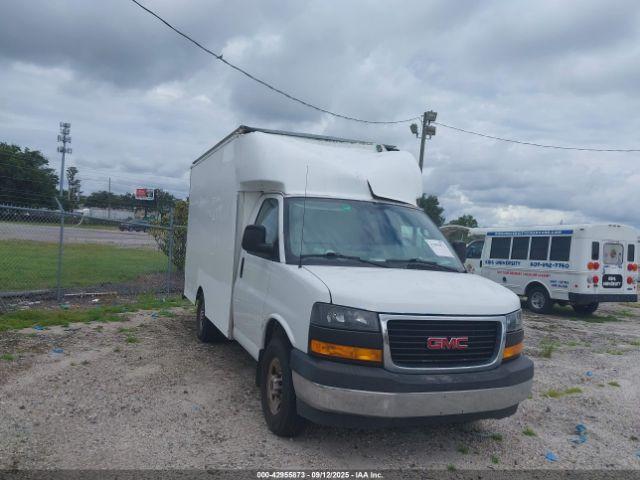  Salvage General Motors Savana Cutaway