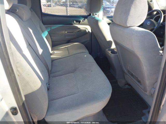 Toyota Tacoma Prerunner V6 Image 8