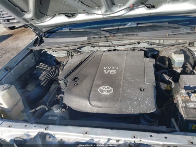 Toyota Tacoma Prerunner V6 Image 9