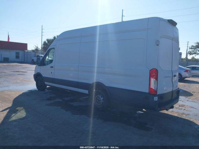 Ford Transit Image 2