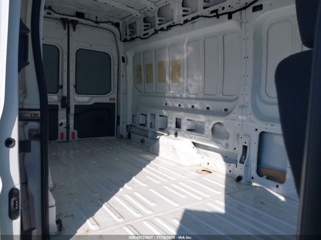 Ford Transit Image 16