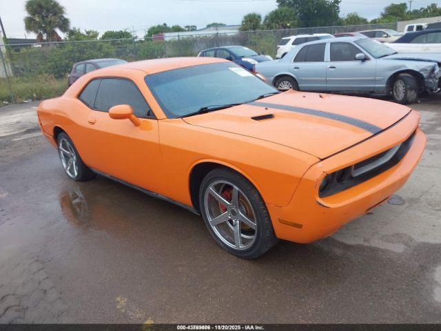  Salvage Dodge Challenger