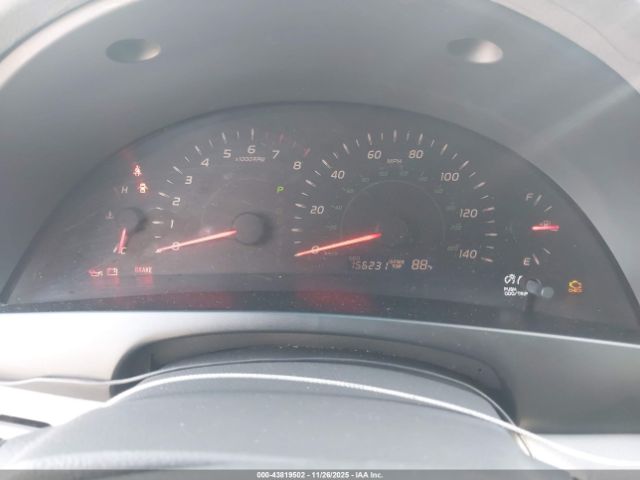 Toyota Camry Le Image 9