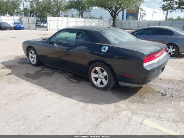 Dodge Challenger Sxt Image 2