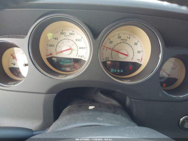 Dodge Challenger Sxt Image 7