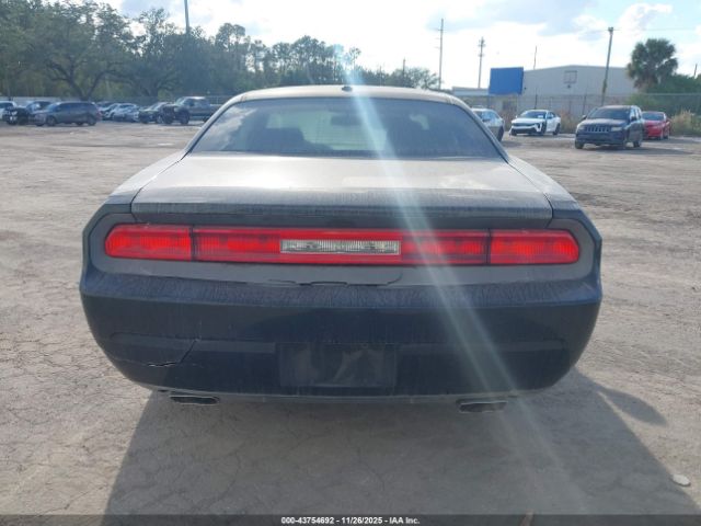 Dodge Challenger Sxt Image 15