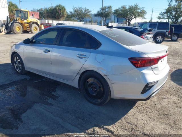 Kia Forte Lxs Image 9