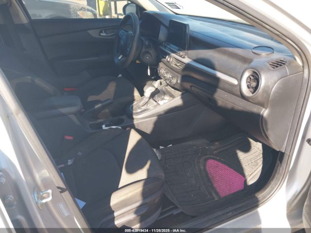 Kia Forte Lxs Image 7