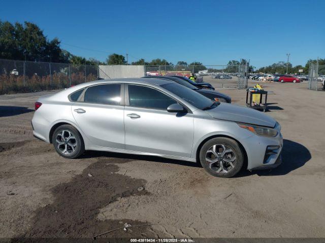 Kia Forte Lxs Image 2