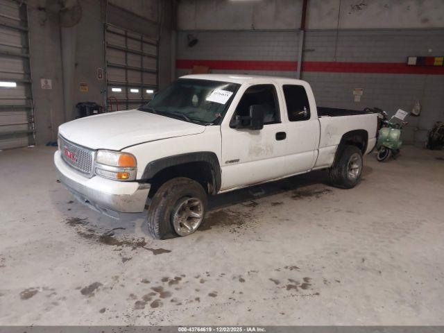 GMC Sierra 2500 Sl Image 2