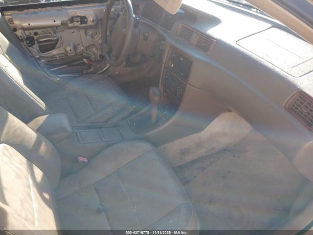 Toyota Camry Le V6 Image 13