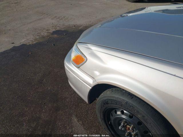 Toyota Camry Le V6 Image 11