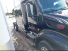Peterbilt 579 Image 11