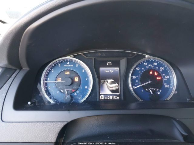 Toyota Camry Le Image 9