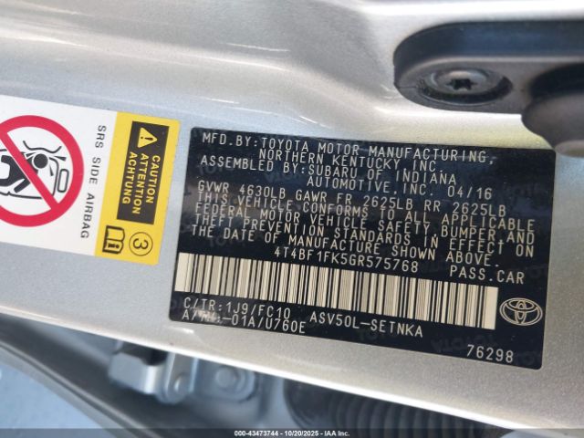 Toyota Camry Le Image 6