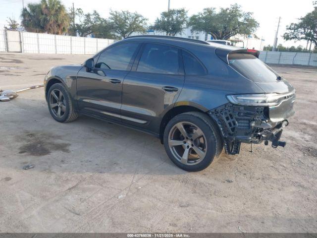 Porsche Macan T Image 6