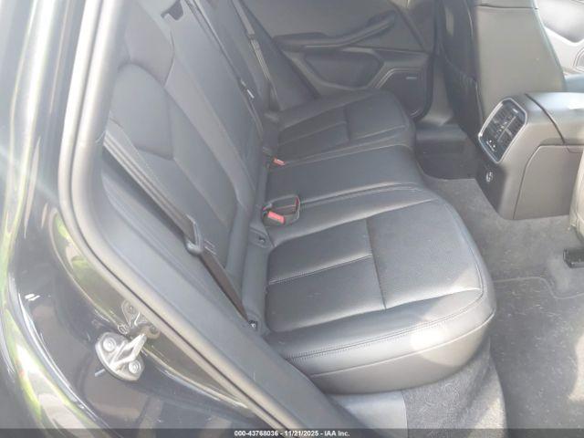 Porsche Macan T Image 11