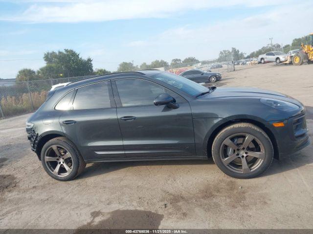 Porsche Macan T Image 2