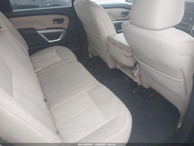 Nissan Titan Sv Image 16