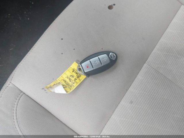 Nissan Titan Sv Image 8