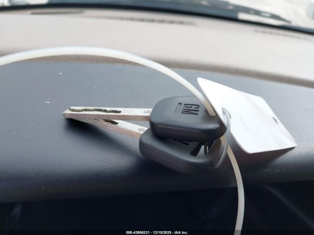 Chevrolet Express 4500 Image 14