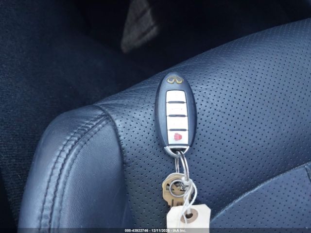 INFINITI Q40 Image 11