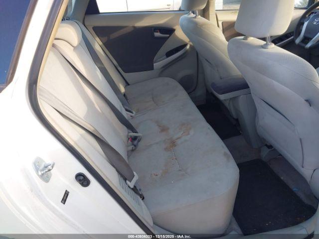 Toyota Prius Ii Image 10