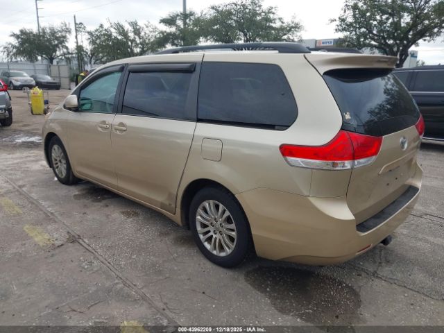 Toyota Sienna Xle V6 Image 7
