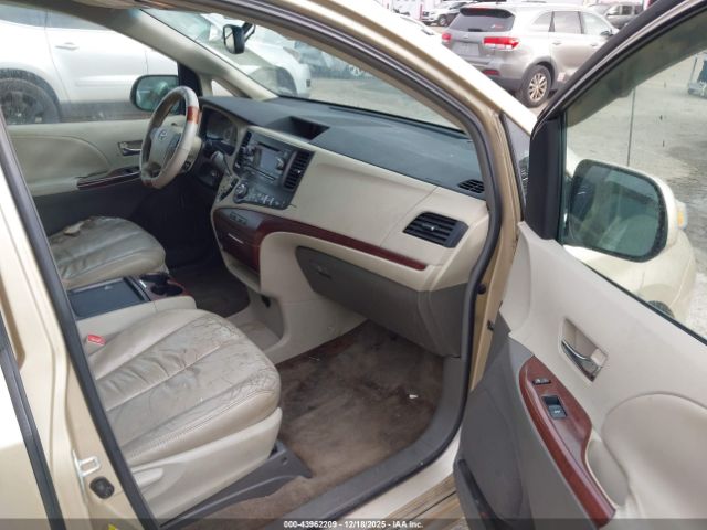 Toyota Sienna Xle V6 Image 5