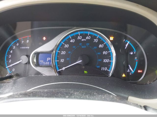 Toyota Sienna Xle V6 Image 9