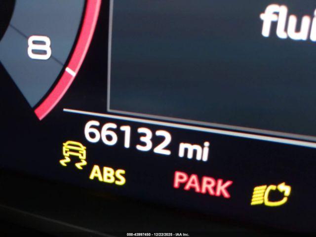 Audi Q3 Premium Plus 45 Tfsi S Line Quattro Tiptronic Image 4