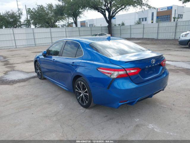 Toyota Camry Se Image 5