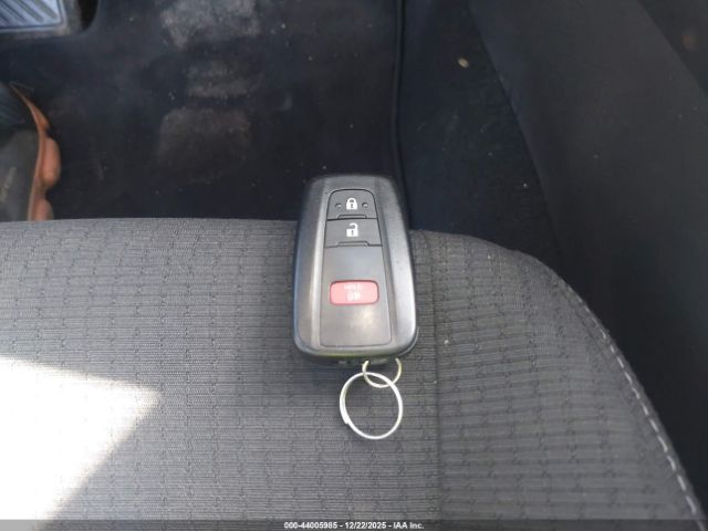 Toyota C-HR Xle Image 16