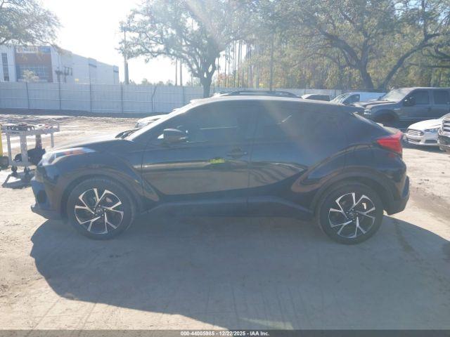 Toyota C-HR Xle Image 10