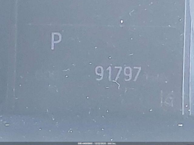 Toyota C-HR Xle Image 11