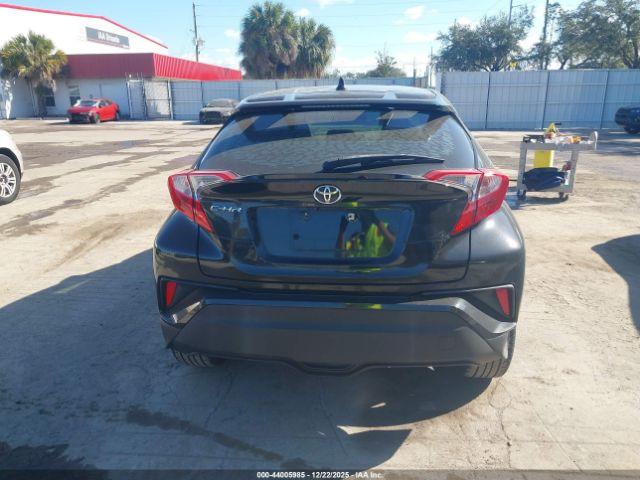 Toyota C-HR Xle Image 9