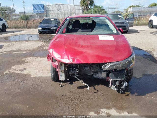 Toyota Corolla Le Image 3