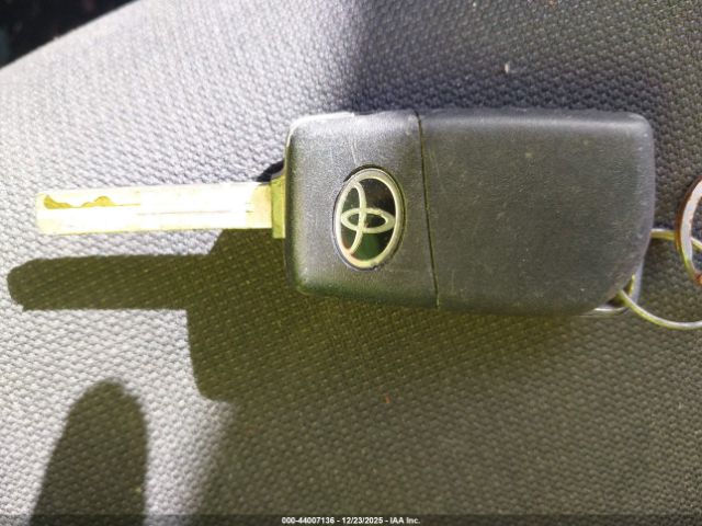 Toyota Corolla Le Image 11