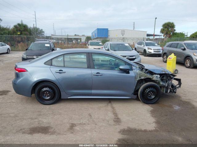 Toyota Corolla Le Image 7