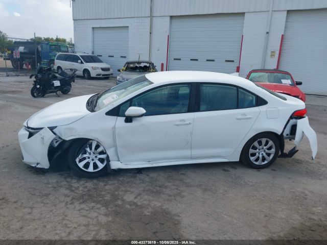 Toyota Corolla Le Image 3