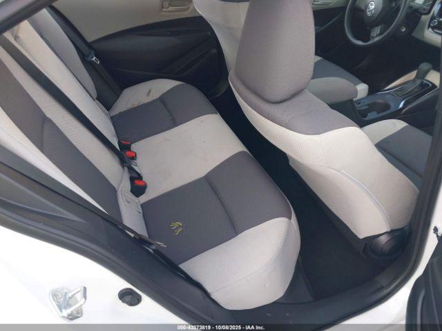 Toyota Corolla Le Image 14