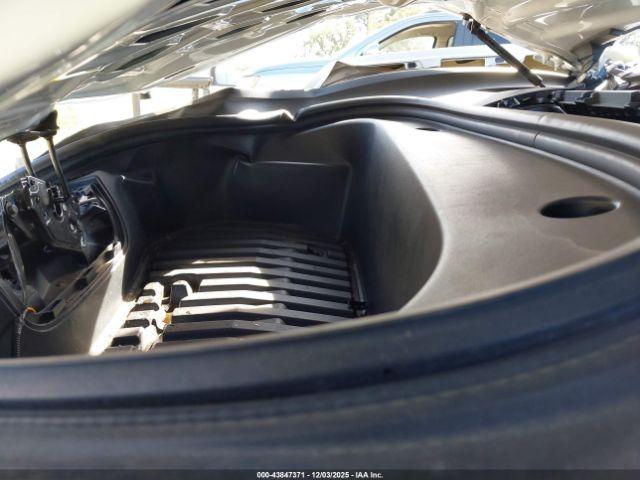 Tesla Model 3 Rear-wheel Drive Image 14