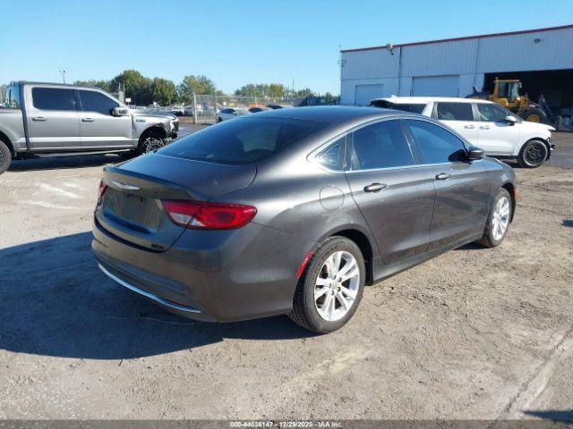 Chrysler 200 Limited Image 5