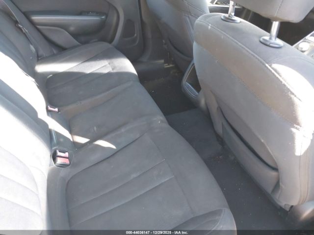 Chrysler 200 Limited Image 6