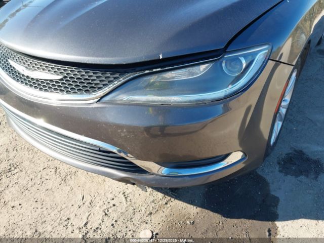 Chrysler 200 Limited Image 8