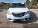 Chrysler Town & Country Limited Image 15