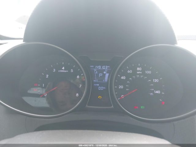 Hyundai VELOSTER Image 9