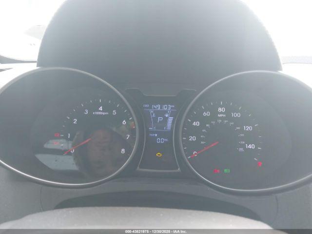 Hyundai VELOSTER Image 9