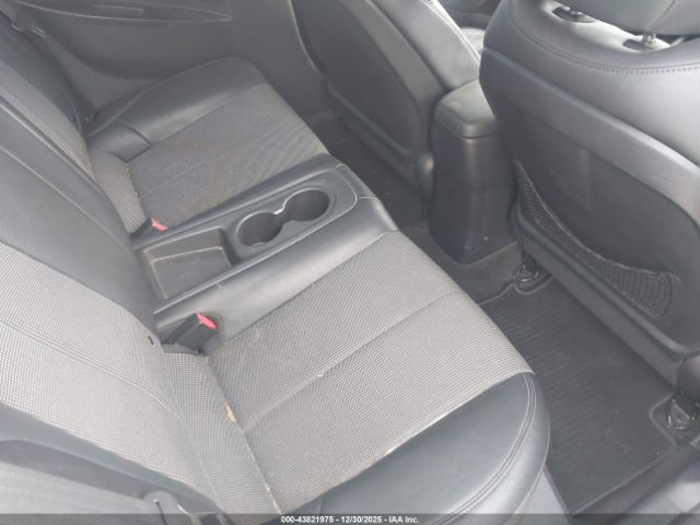 Hyundai VELOSTER Image 6