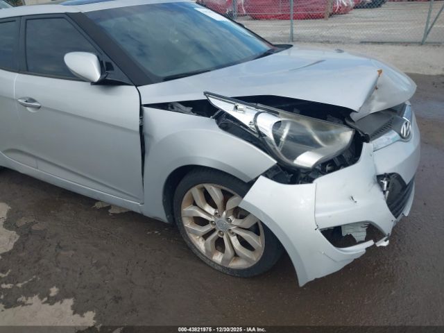 Hyundai VELOSTER Image 11